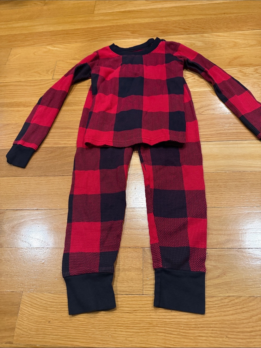 Place kids thermal red buffalo check 2 piece sleep set size 5 .